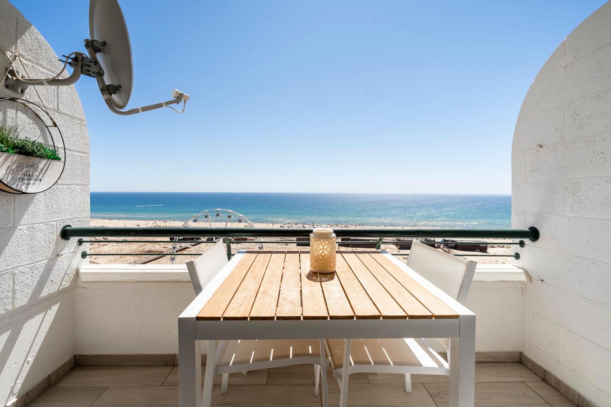 Sea Lovers - Sea Front - Studio Apartment 蒙蒂戈杜 外观 照片
